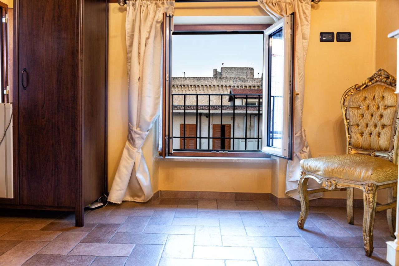 b&b Casa Fusco Fondi Exterior foto